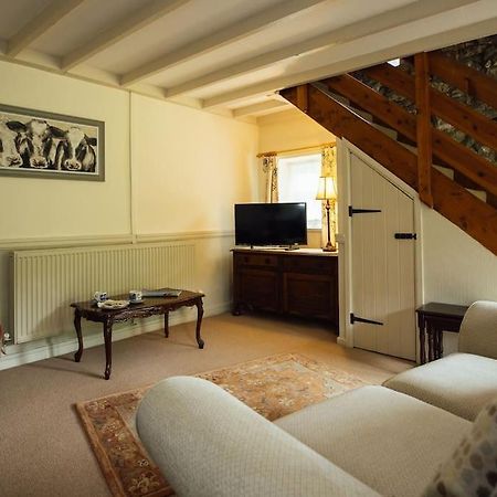 Dairy Cottage At Scolton Cottages - Indoor Pool Haverfordwest Exteriör bild